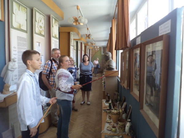 Гості з Естонії відвідали наш шкільний музей