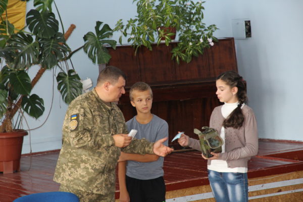 Зустріч восьмикласників з воїнами АТО
