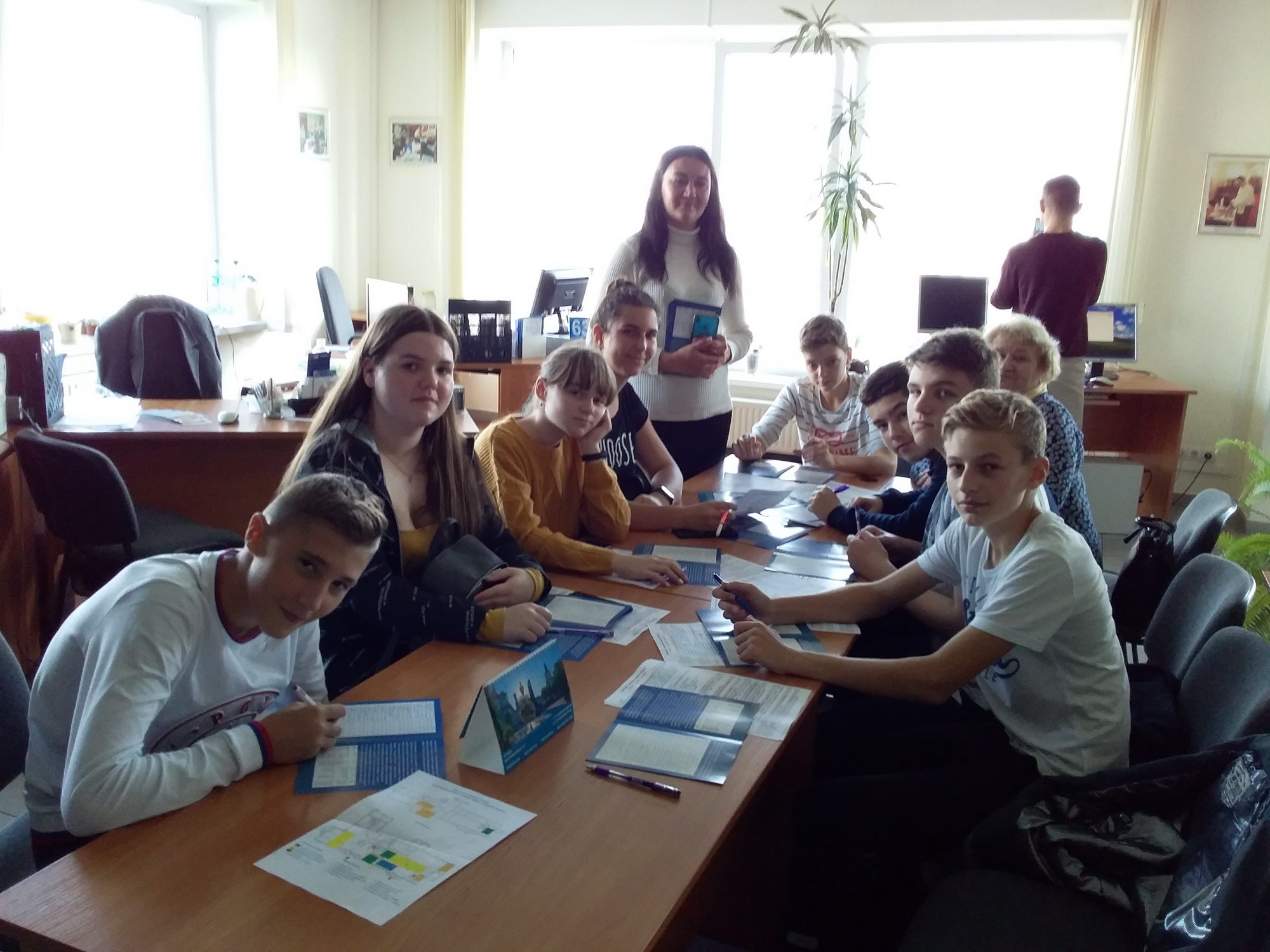 Участь учнів 9В класу СЗШ №90 у профорієнтаційному Форумі "Живи та працюй в Україні"