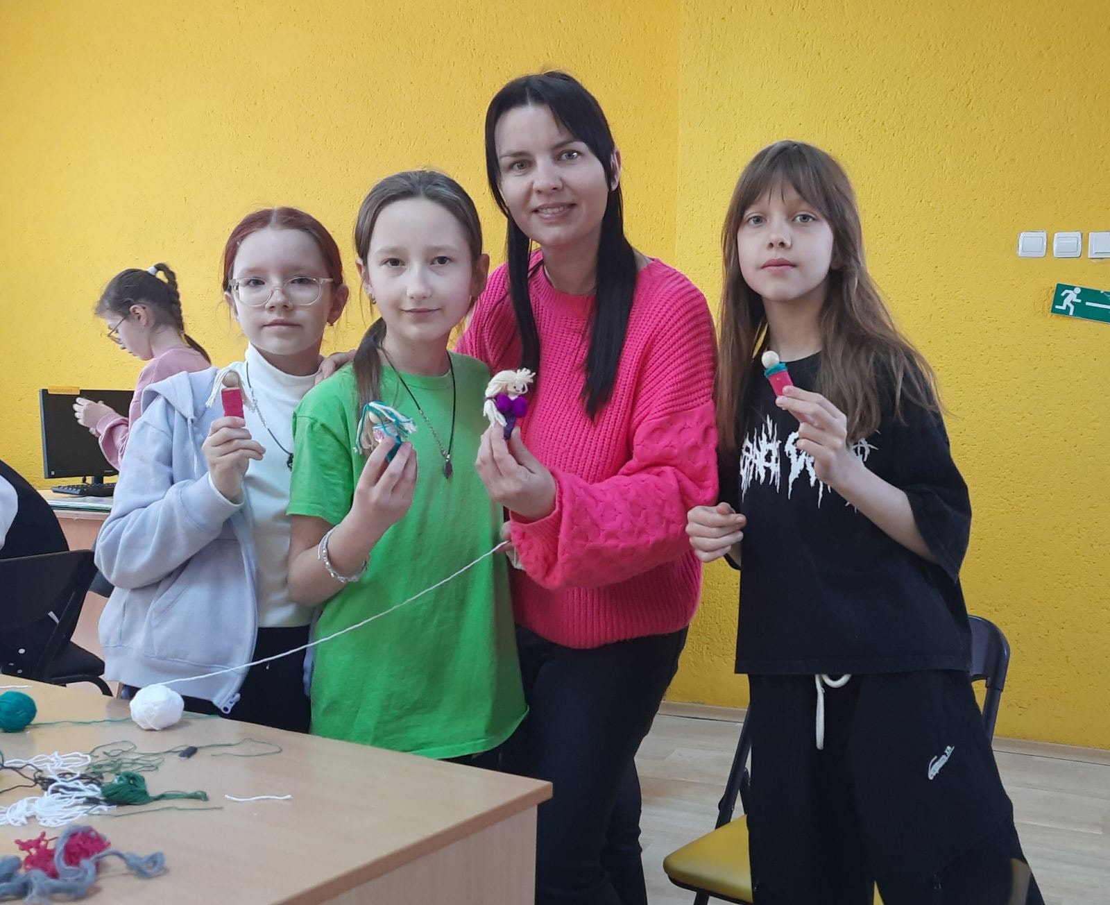 Долонька + фантазія = наш маленький помічник💃